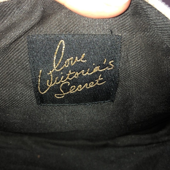 Victoria’s Secret hand bag angel gold bag smaller in size love Victoria’s Secret - Picture 5 of 6